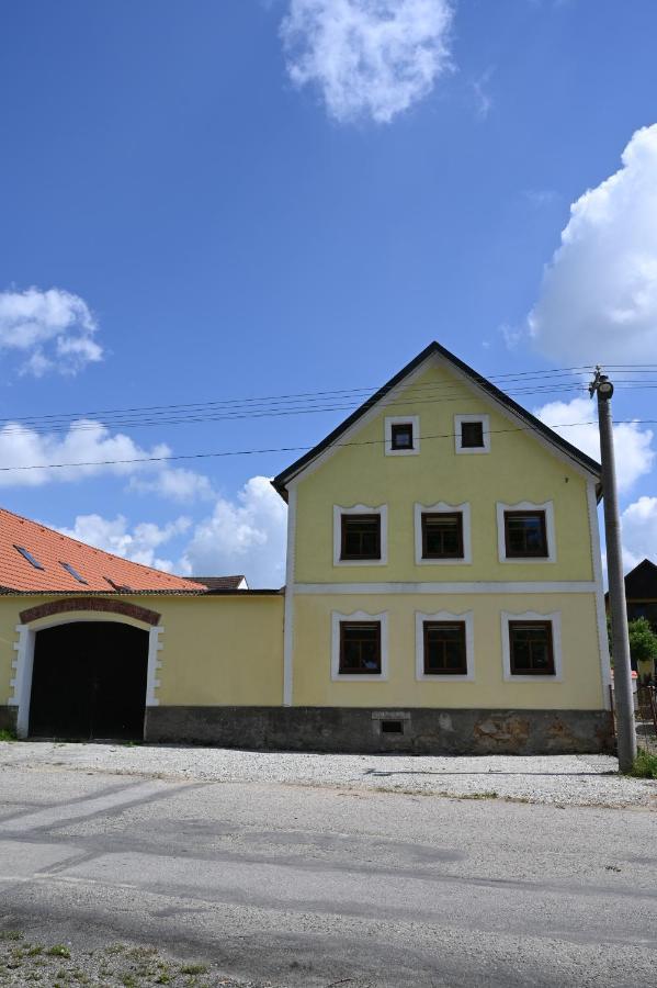 Penzion Mezi Radky Jindřichŭv Hradec Eksteriør billede